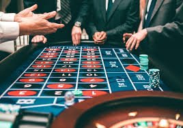 Antarmuka permainan Fishing Games togel12 menampilkan berbagai ikan dengan nilai koin berbeda